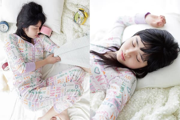 Suzuka’s nylon-clad toes close-up